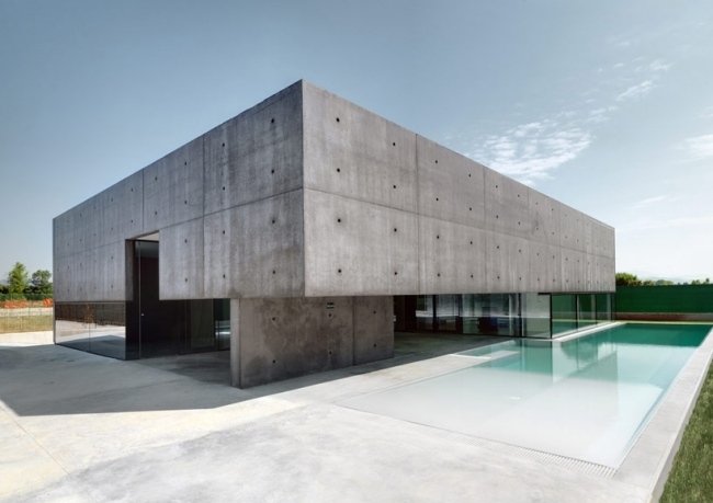 Edifícios de concreto, casa Matteo-Casari moderna em Urgnano