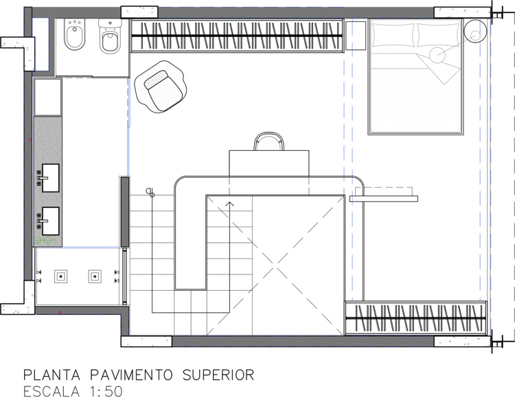 Quarto com casa de banho e vestiário com espaço de arrumação