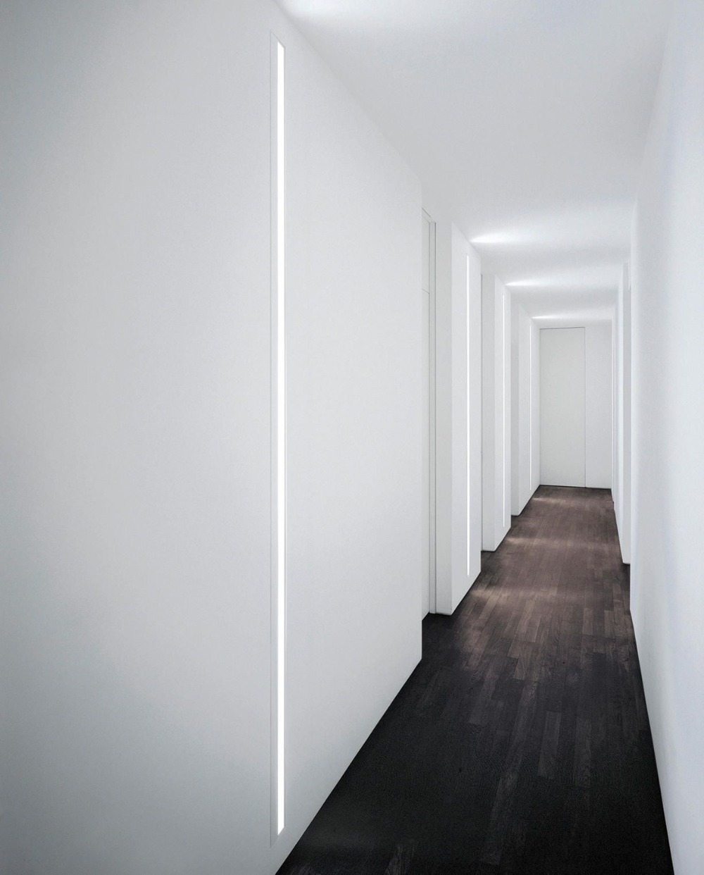 posicionamento lateral das tiras de led das luzes de parede no corredor