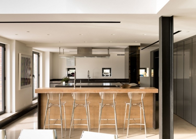 industrial-chique-luxo-apartamento-loft-cozinha-cozinha-balcão-banquinho-transparente