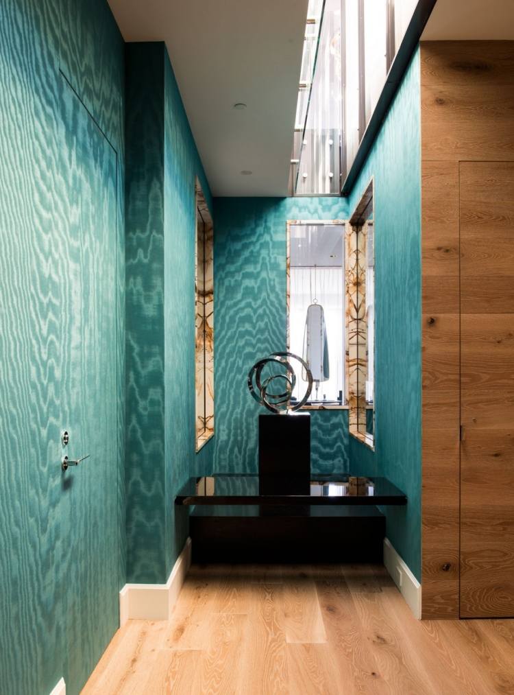 industrial-chique-luxuoso-loft-apartamento-corredor-revestimento de parede-compensado-azul-turquesa