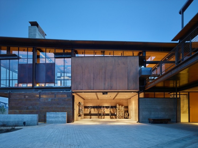 estilo industrial-móveis-garagem-portão-ferrugem-ótica-ideia-entrada
