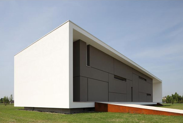 Arquitetura de casa italiana minimalista - vista lateral