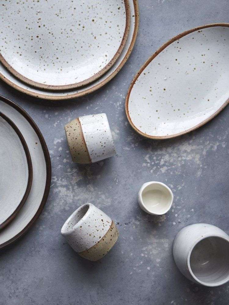 Cerâmica viva Japandi para ideias e designs de mesa de jantar