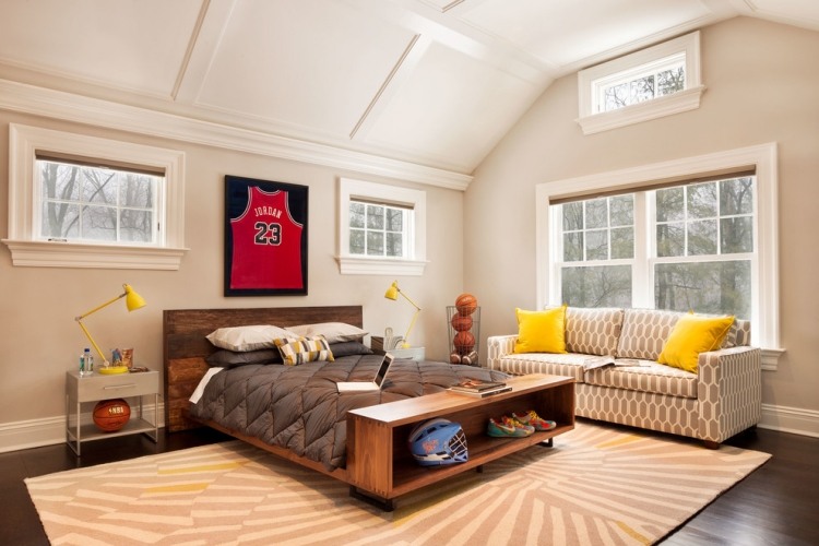 quarto da juventude-cor-design-menino-sótão-cama-bege-amarelo-acentos