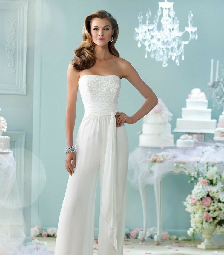 macacão-casamento-senhoras-estiloso-sem alças-renda-casar-com-uma-peça