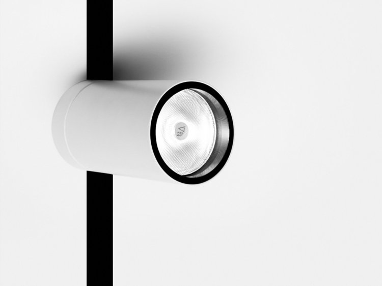 wireless-lamp-dot-beam-spotlight-interior-design