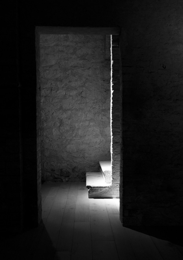 wireless-lamp-lighting-stone-wall-mediterrâneo