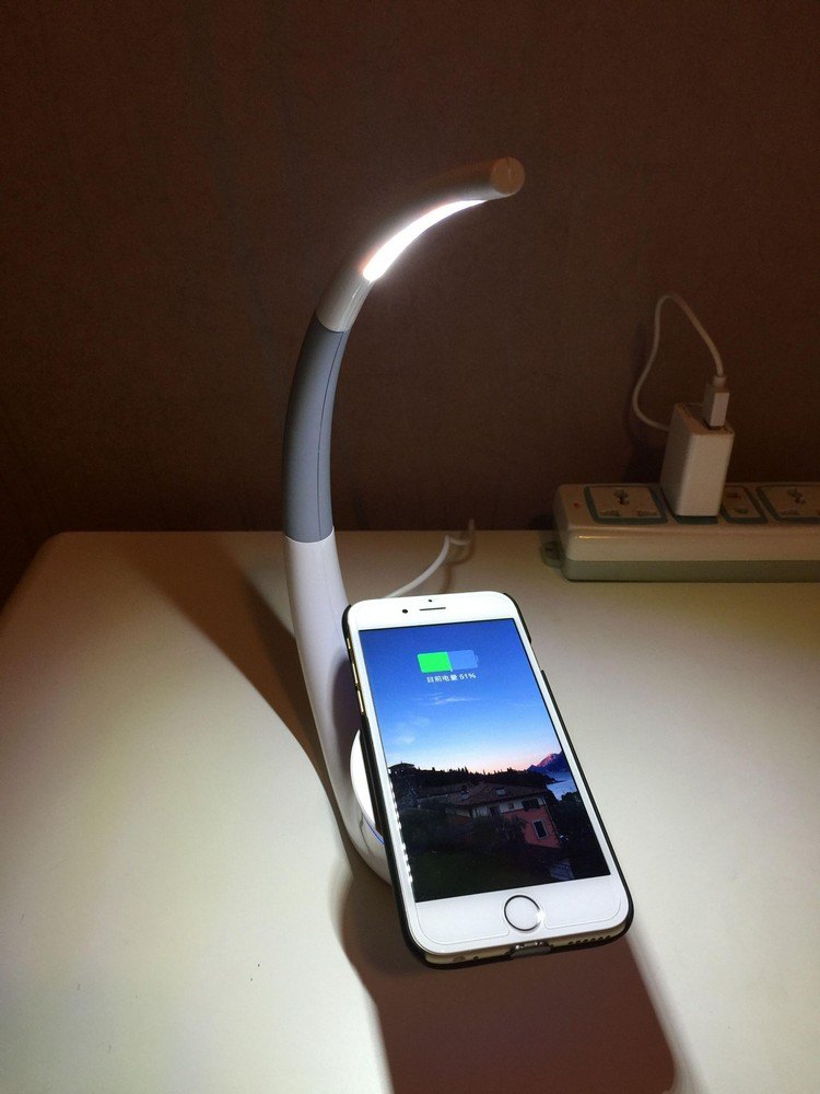 wireless-charge-light-Nillkin-Phantom-iphone-6