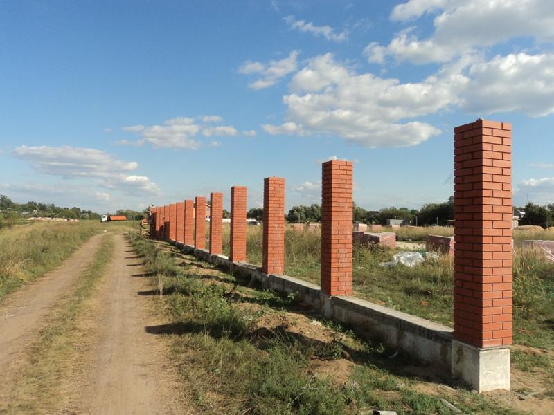 Картинки по запросу Как правильно забетонировать забор