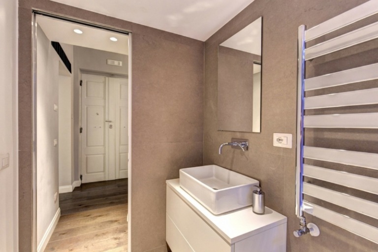 projeto da cozinha branco alto brilho gabinete de lavagem do banheiro espelho elegante