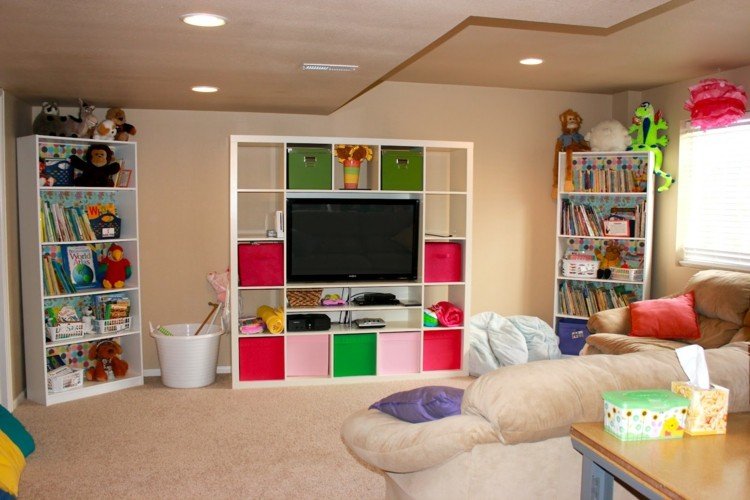 cave-living-space-remodeling-child-playroom-colorful-colors-friendly