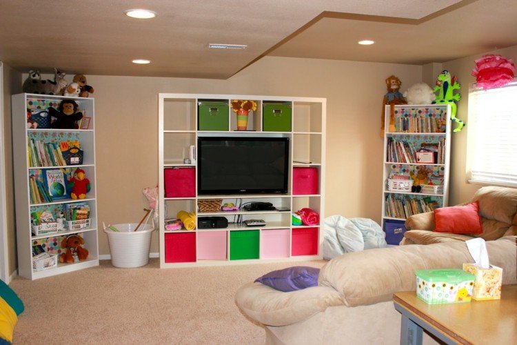 cave-living-space-remodeling-child-playroom-colorful-colors-friendly