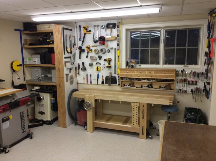 cave-living-space-remodeling-workshop-furniture-tool-idea