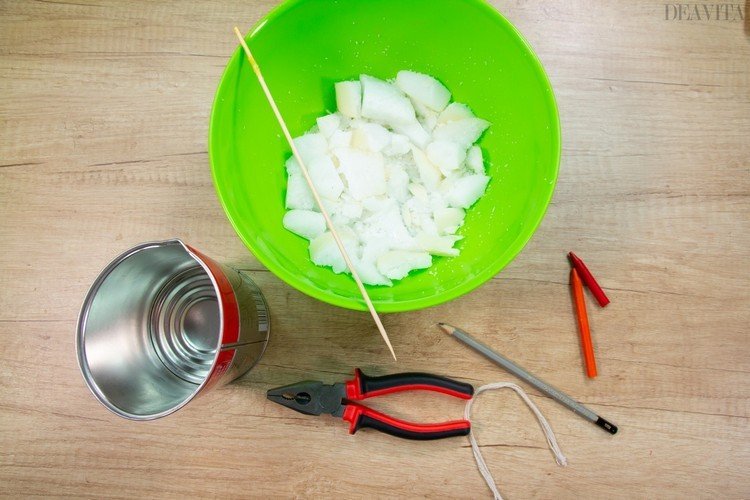 faça você mesmo velas 3 velas simples de cera em materiais de vidro