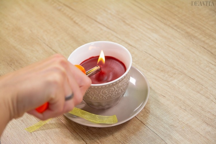 Velas DIY acendem xícara de café pires de velas