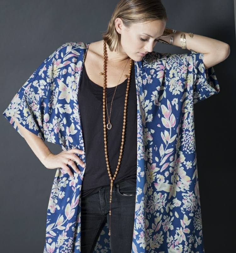 Quimono costura moda verão tecido de seda com motivos florais