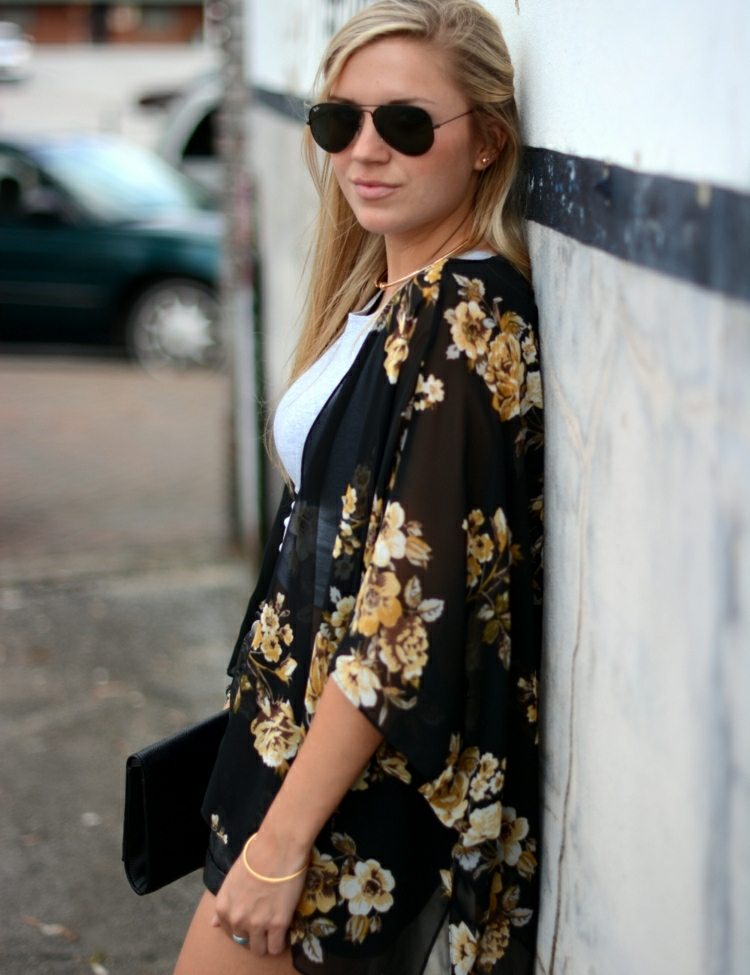 Kimono-costura-tecido-seda-ouro flores-preto