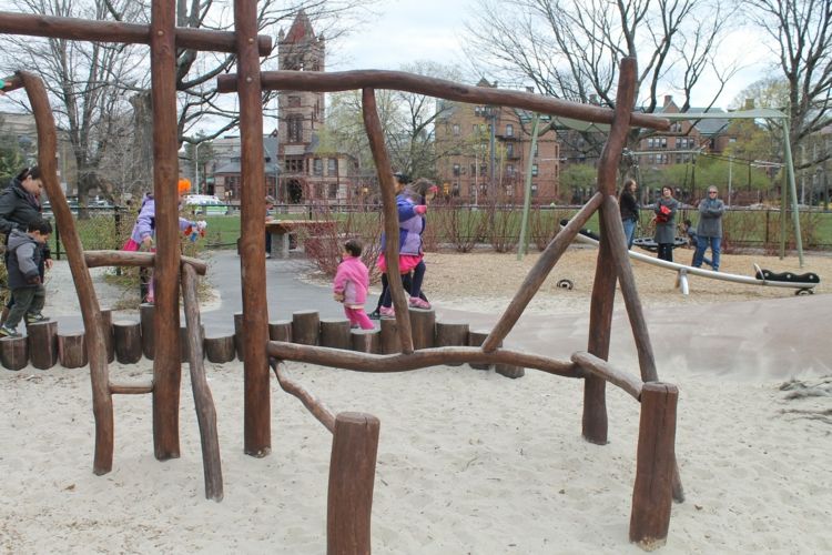 Logs-for-Run-Playground-Park