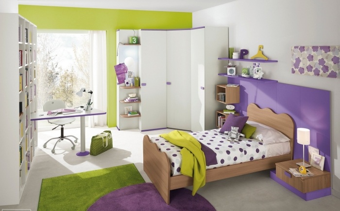 Quarto infantil design-ideas-green-purple-wood bed frame-open-shelf-wall