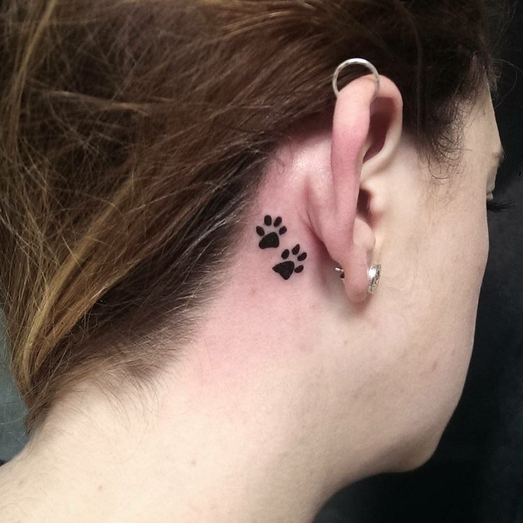 joias para o corpo feminino estampas de patas com pequenos motivos de tatuagem para atrás da orelha