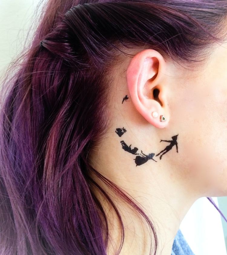 pequenos motivos de tatuagem para senhoras atrás da orelha, criaturas míticas de fadas