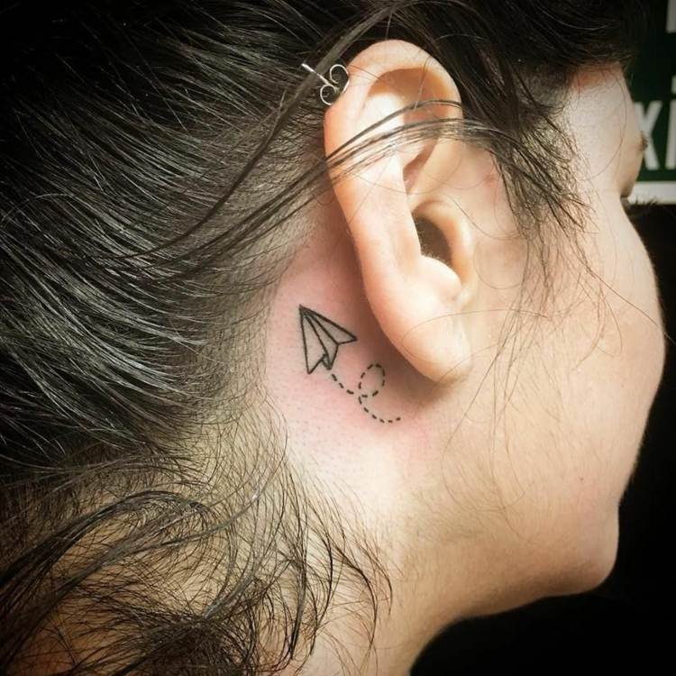 lindos motivos de tatuagem mulheres simples mini aviões de papel