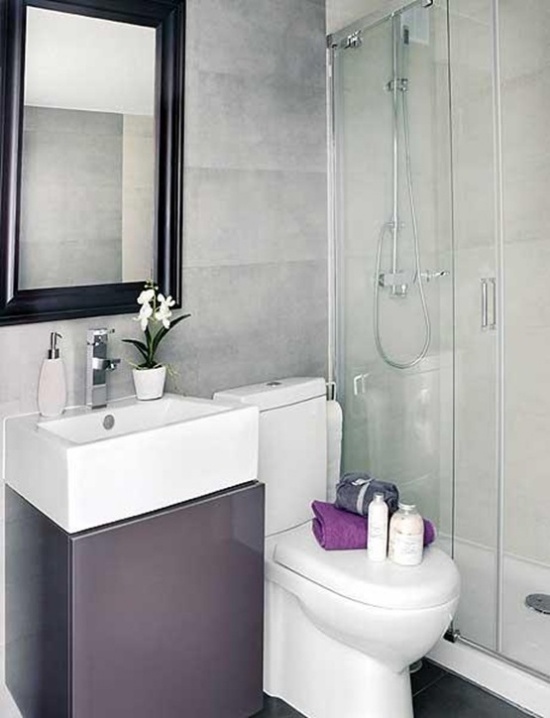 Moldura de espelho para cabine de duche de vidro com design moderno