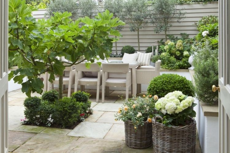 pequeno-jardim-design-gasto-sala-de-jantar-mobília-rattan-cinza-claro-verde