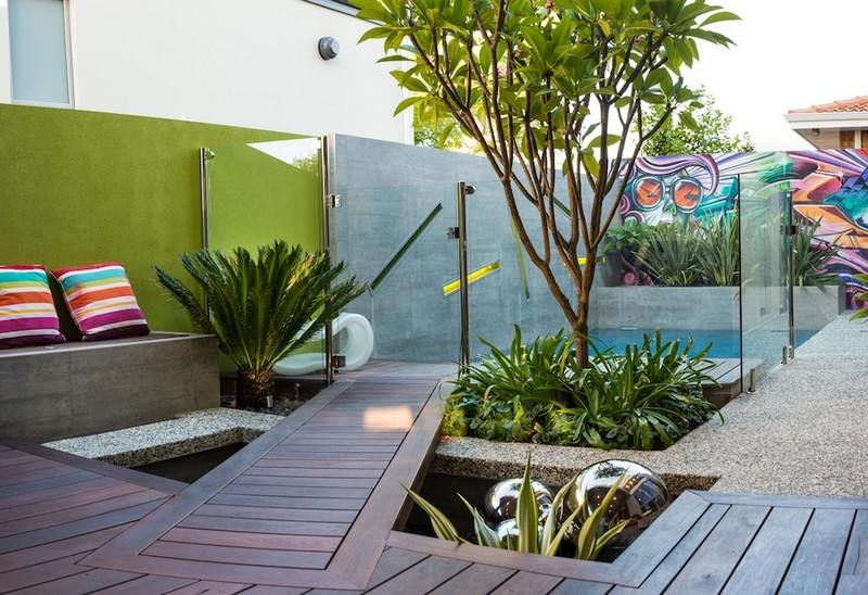 Pequeno-jardim-terraço-ideias-piscina-moderna