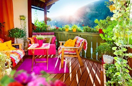 Idéias de decoração de varanda e terraço com cores coloridas