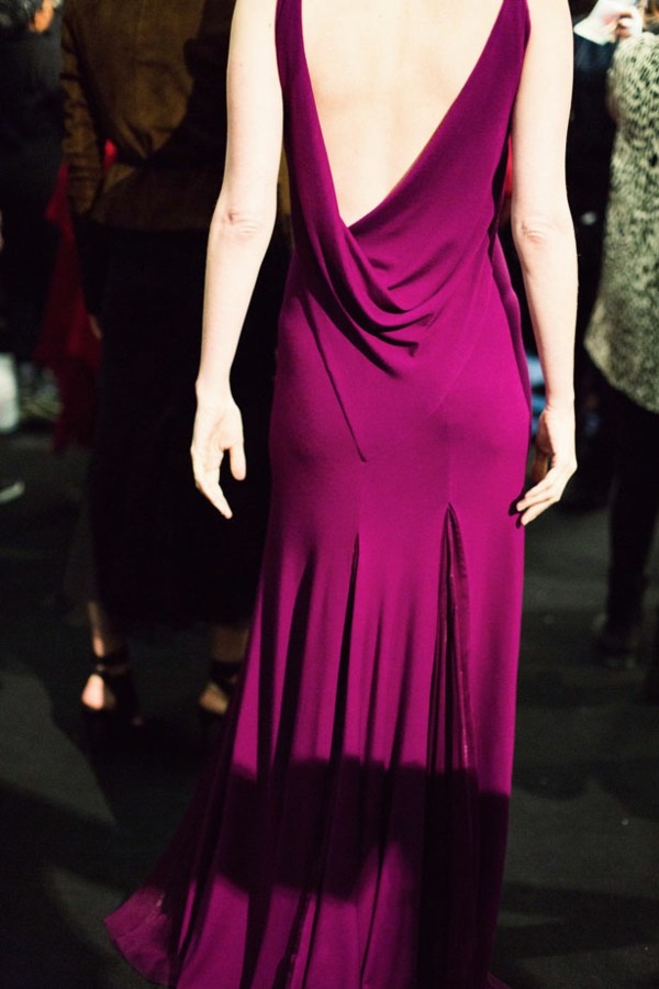 Vestido roxo-longo-sem costas-30-aniversário-Donna-Karan