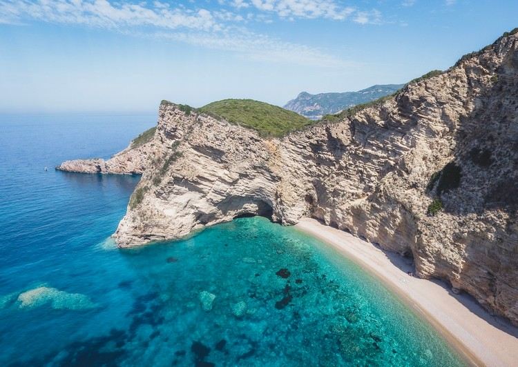 Paradise Beach Corfu passa férias em praias tranquilas na Grécia