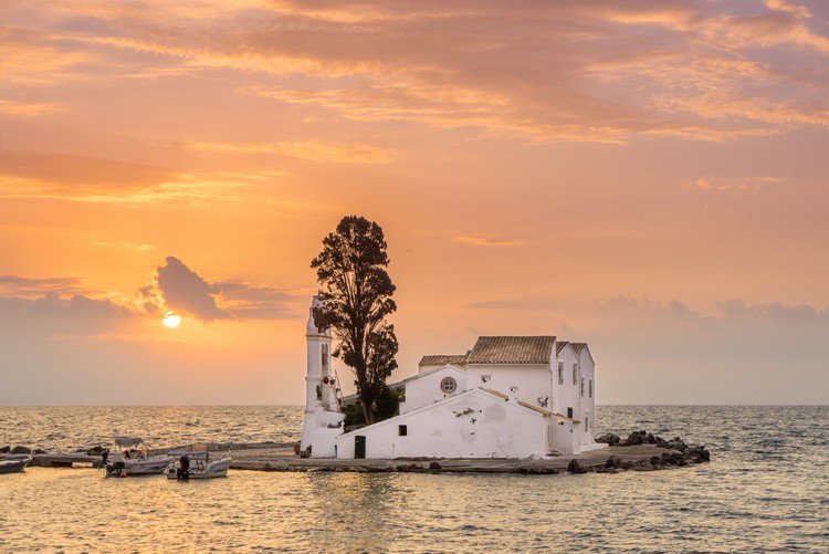 Mosteiro turístico de Corfu, Vlacherna, Grécia