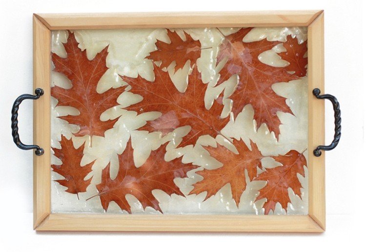 outono-decoração-ideias-bandeja-bandeja-outono-folhas-vidro-moldura de madeira idéia criativa-interessante
