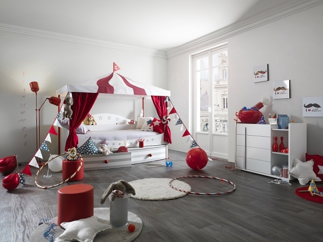 lúdico-cama de dossel-para-crianças-quartos-Piccadilly-Gautier-design-inspirado-pelo-circo