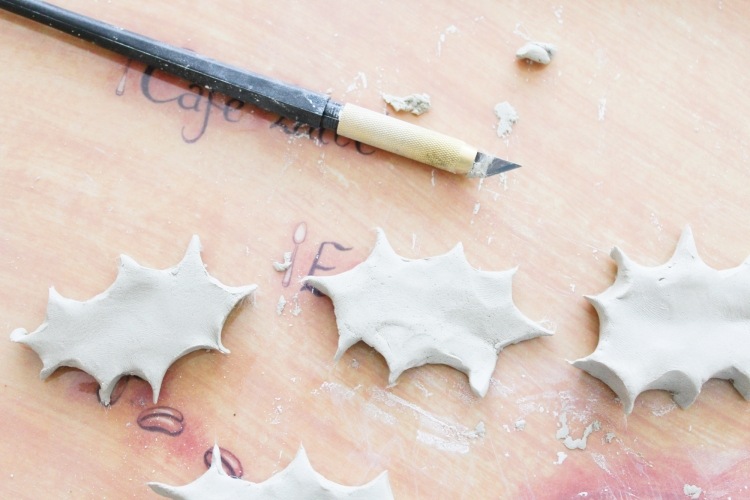 decoração de mesa-natal-faça-você-mesmo-sinais-nome-modelagem-argila-recorte-corte-faca