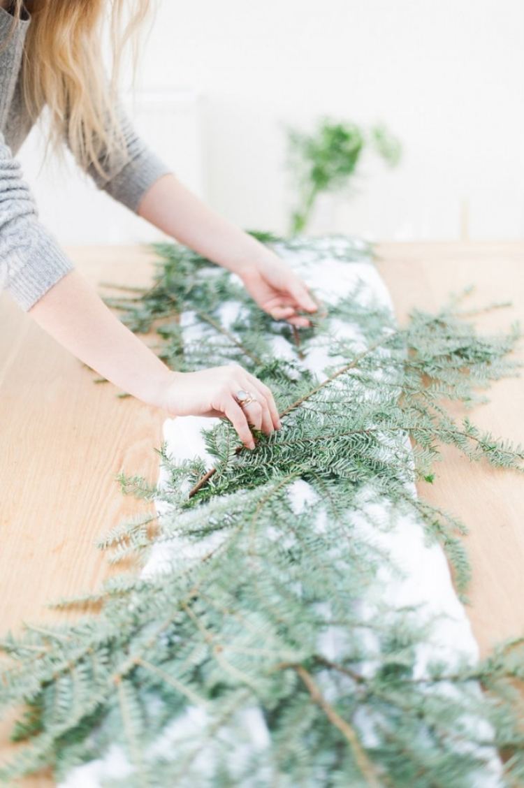 decoração de mesa-natal-faça-você-mesmo-materiais-naturais-fir-ramos-recortar-costurar-decorar