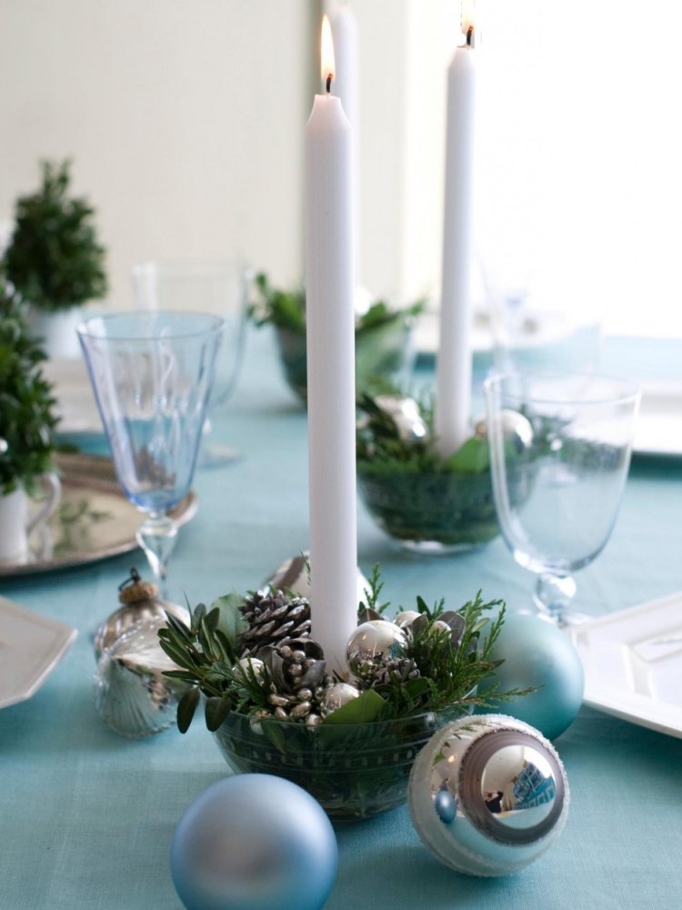 decoração de mesa-natal-faça-você-mesmo-simples-prata-verde-velas-tigela-cones