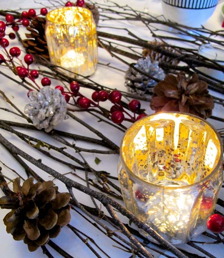 decoração de mesa-natal-faça-você-mesmo-cones-Zwangen-branco-toalha de mesa-lanternas-escola