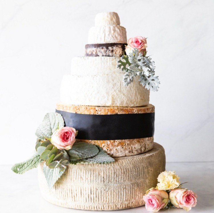 Um tipo diferente de bolo de casamento - sirva seu queijo favorito no casamento