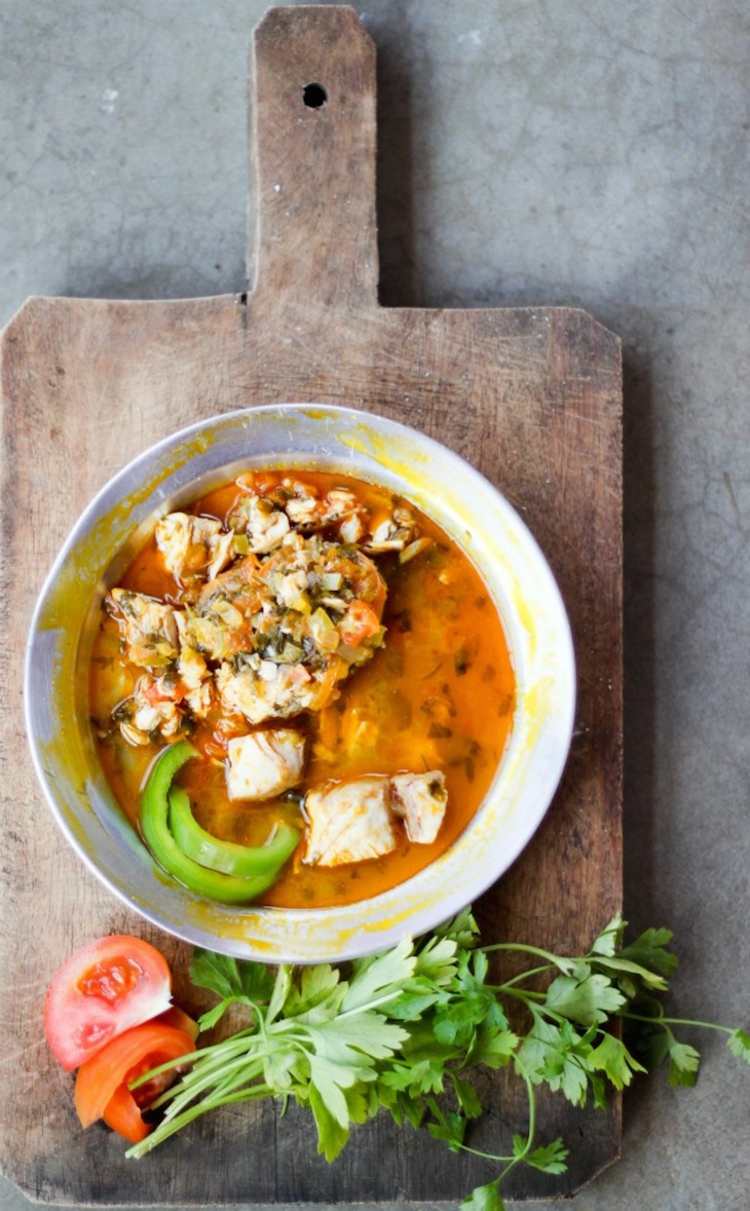 cubana-comida-peixe-sopa-peixe-vegetais-colorau-receita-facil