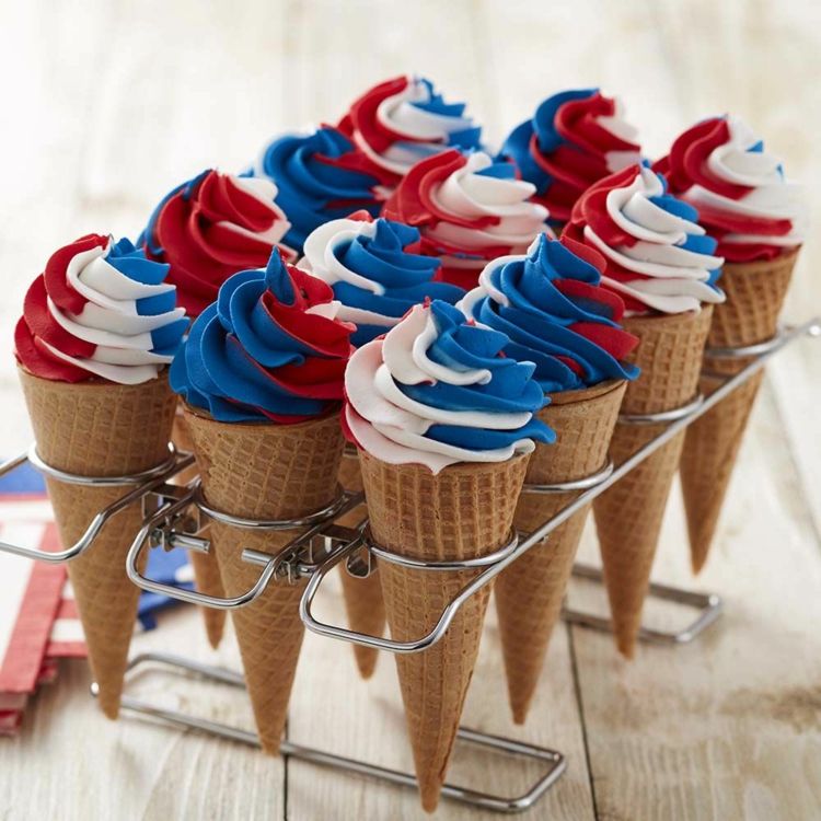 waffle cup-blue-red-mini cake