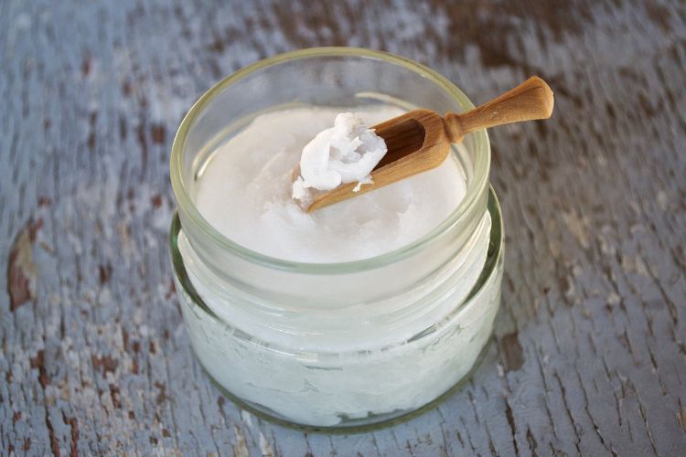 melhor óleo para dicas de fritura método de culinária colher de madeira gorda vidro óleo de coco óleo de coco saudável