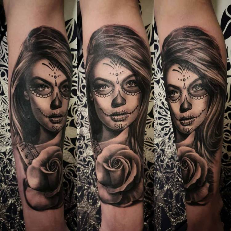 Desenho de tatuagem de antebraço mulheres tatuagem la catrina significado