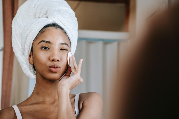 Dicas problemáticas de cuidados com a pele na experiência de verão com os produtos de cuidados da La Roche-Posay