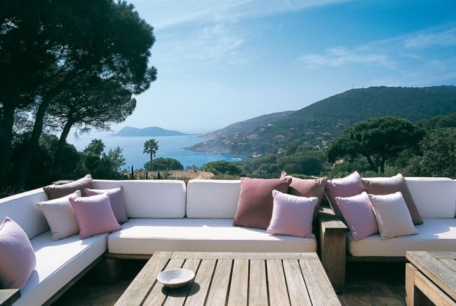 La Réserve Ramatuelle Design spa resort sofá vista saint tropez