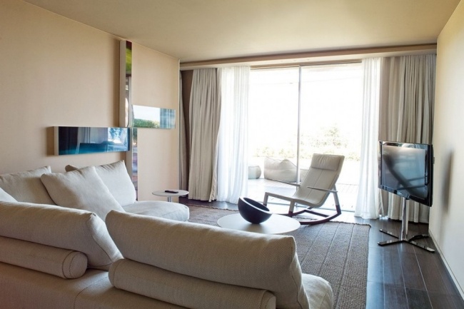suíte de hotel móvel cor creme suporte para tv