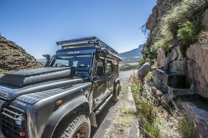 excursão em motorhome de veículo off-road de defensor de land rover icarus