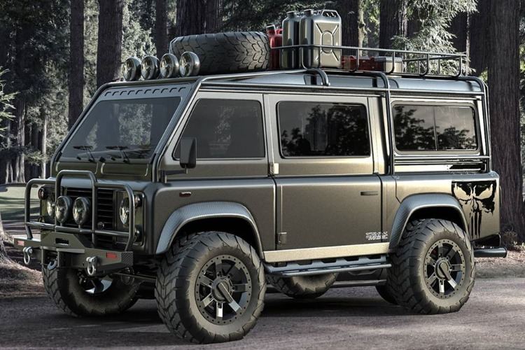 Conversão de Samir's Customs Van Defender em autocaravana com um design funcional